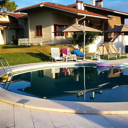 Villa In - Gardasee 39034 Lazise